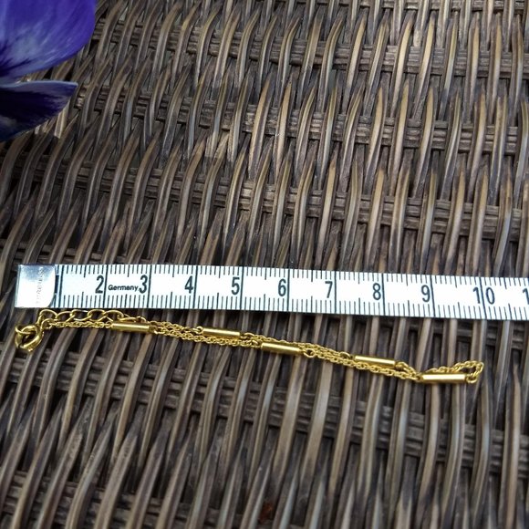 vintage 70s 'gold' magnetic health bracelet by TDK 🎈HOST PICK 🎈 - Picture 2 of 6